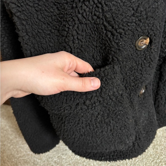 Joanie Clothing Size XS Black Fuzzy Peter Pan Collar Jacket - Picture 3 of 5